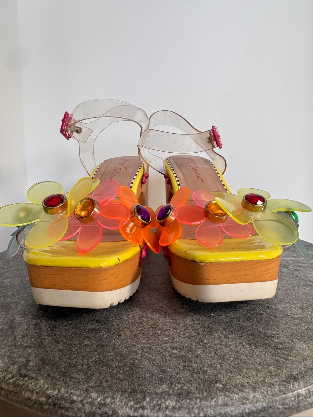 Betsey Johnson Beckket Flower Block Heels Sandals 8 - Picture 3 of 14